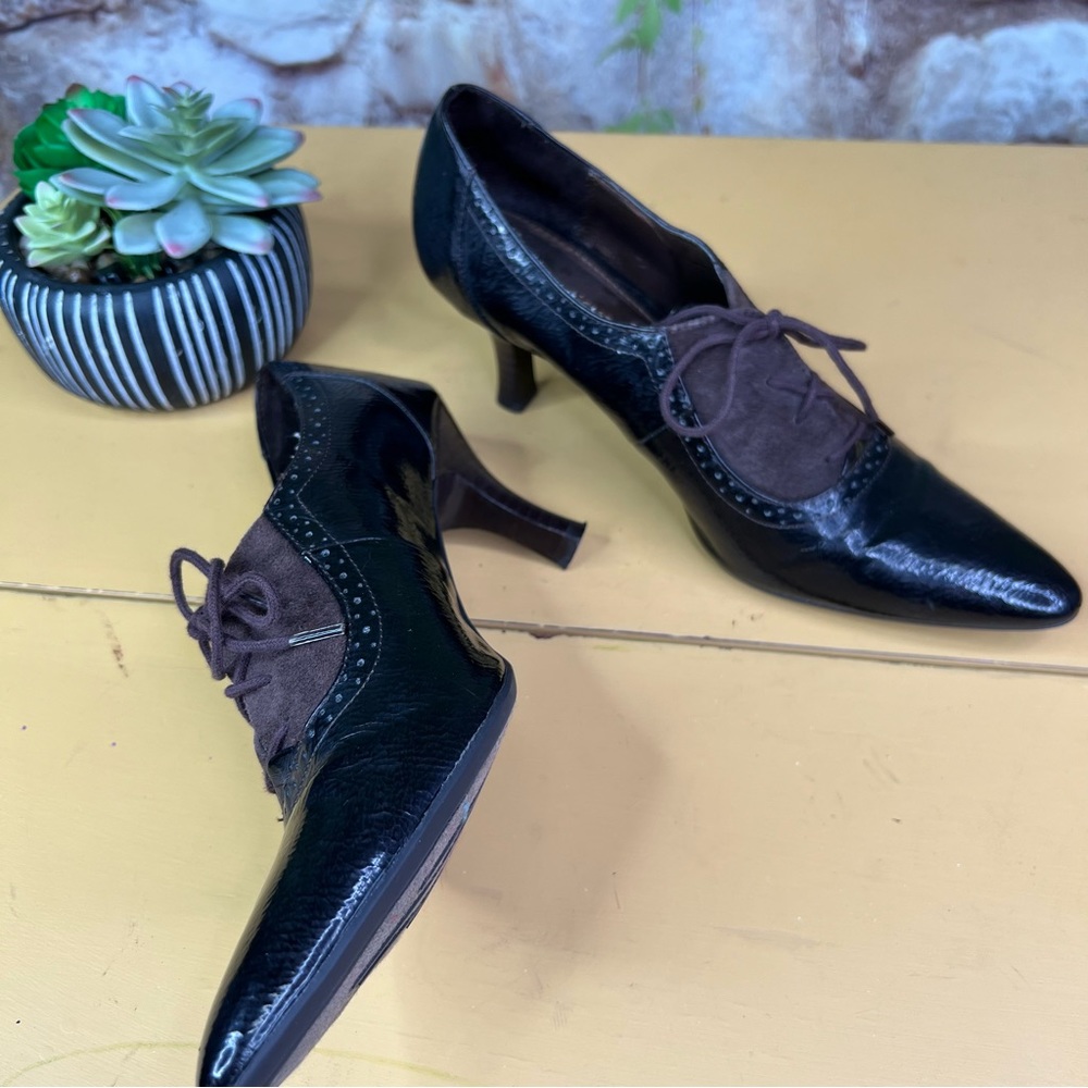 VINTAGE ETIENNE AIGNER Brown Suede & Patent Leather Spectator Oxford Heels, 8 - Picture 10 of 14